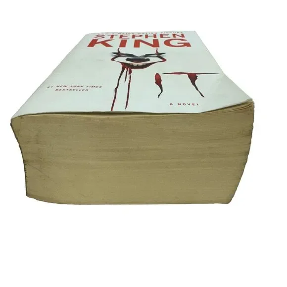 Stephen King - It: A Novel - Paperback Book - Picture 2 of 5